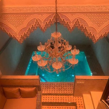 Super Riad Avec Piscine Interieure Marrakesh Exterior photo