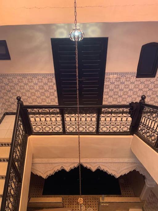 Super Riad Avec Piscine Interieure Marrakesh Exterior photo