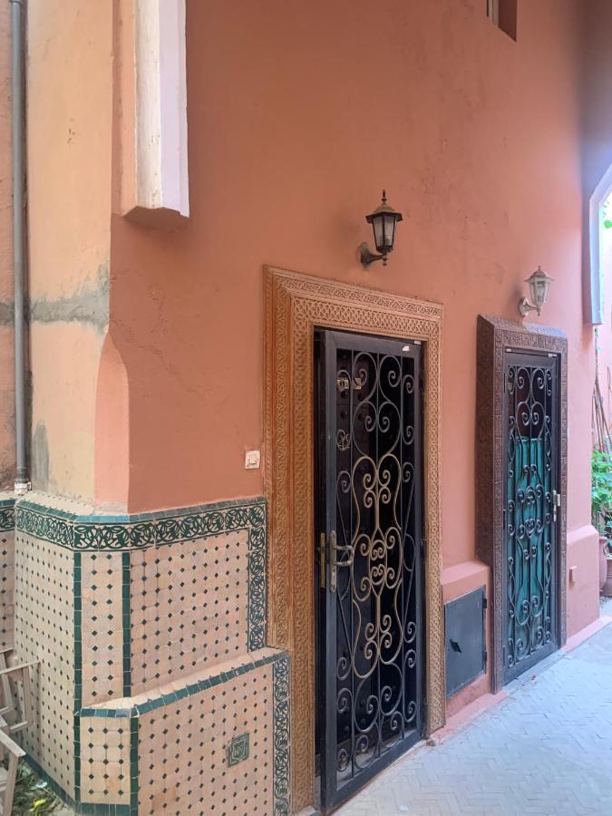 Super Riad Avec Piscine Interieure Marrakesh Exterior photo